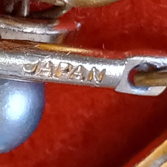 Vintage Japan Four Strand Black & Gold Beaded Necklace Granny Chic - Picture 2 of 6